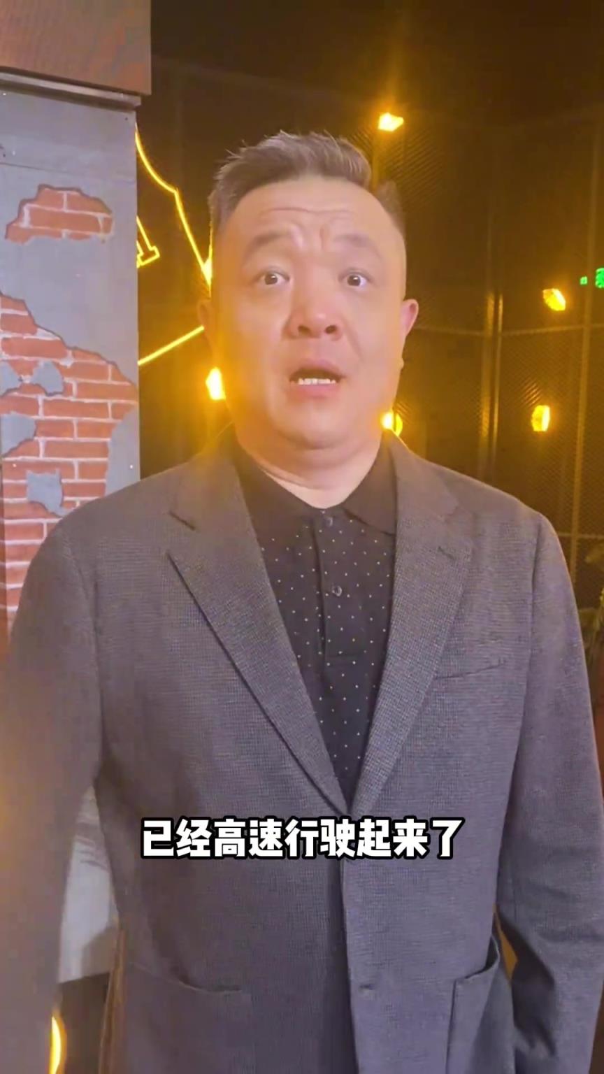 杨健：开拓者本赛季能有很大作为，杨瀚森需保持好状态，尽快融入体系