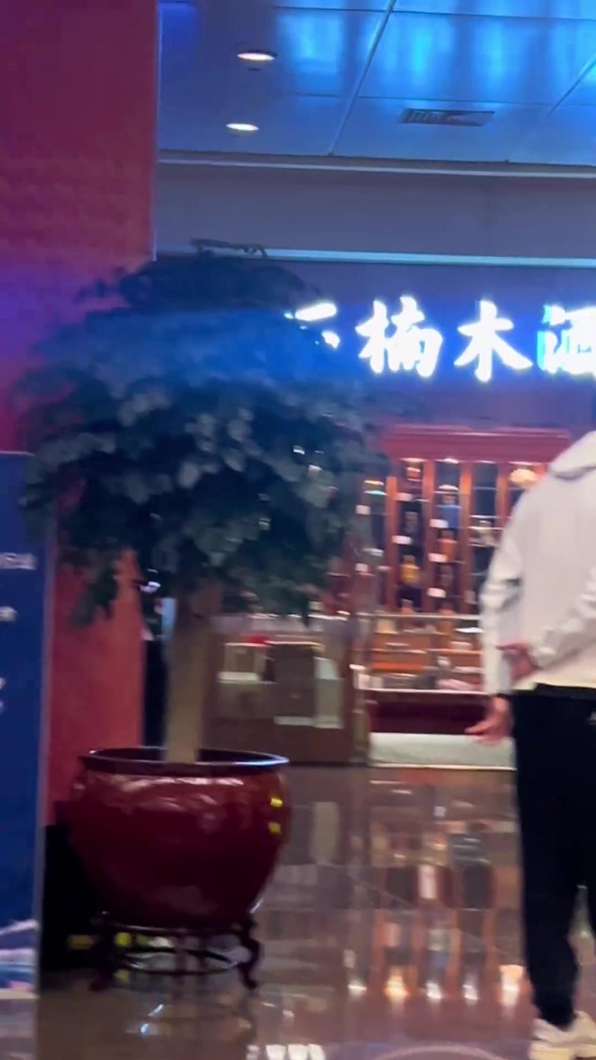 李春江指导与昔日弟子胡金秋和赵岩昊! 李春江指导与昔日弟子胡金秋和赵岩昊!