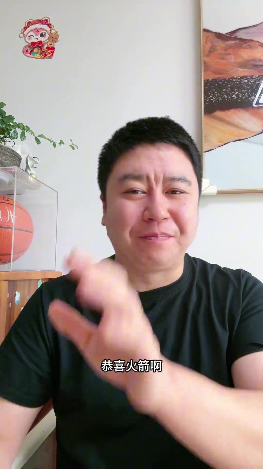 大史:這樣的杜蘭特你怎能不愛?火箭終於有人能打關鍵球了! 大史:這樣的杜蘭特你怎能不愛?火箭終於有人能打關鍵球了!