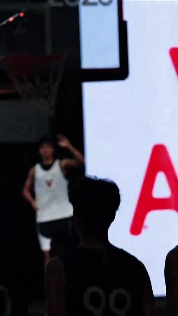 持續(xù)進(jìn)步中！張博源2025年美高精彩表現(xiàn)混剪！隔扣五星高中生！