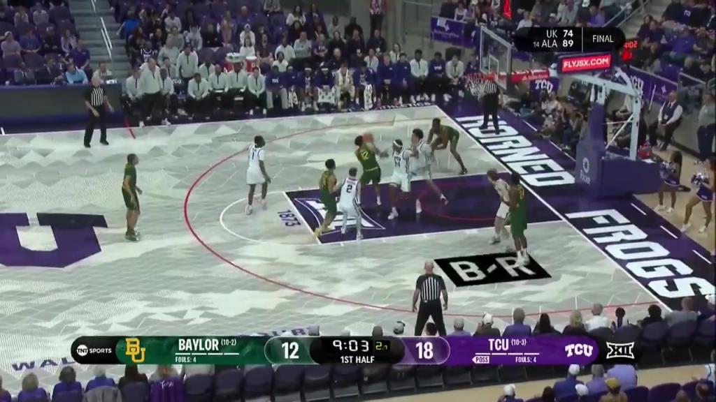 創(chuàng)造歷史！詹姆斯·納吉成為第一個(gè)被NBA選中后還在NCAA完成得分的球員