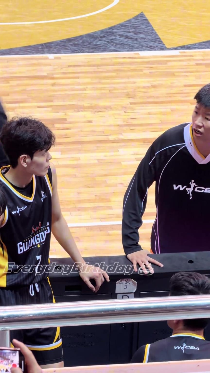 黃思靜太是當(dāng)教練的料了！該發(fā)火時(shí)就發(fā)火！連楊力維也退避三舍