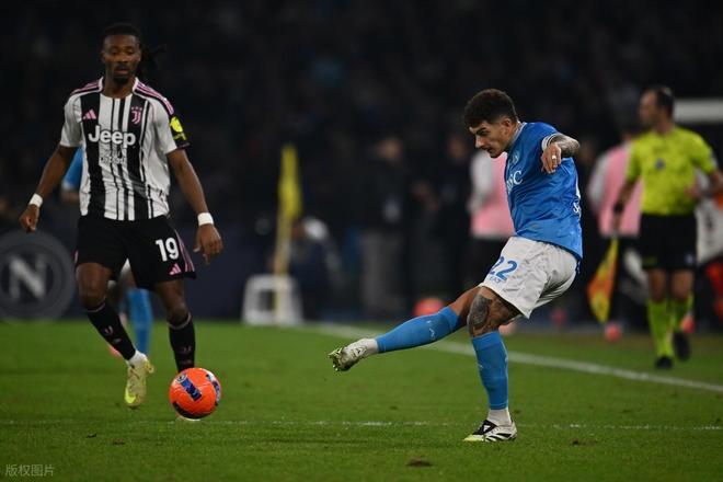 斑马军：尤文1-2那不勒斯背后，是争冠梦碎与欧冠资格的现实抉择