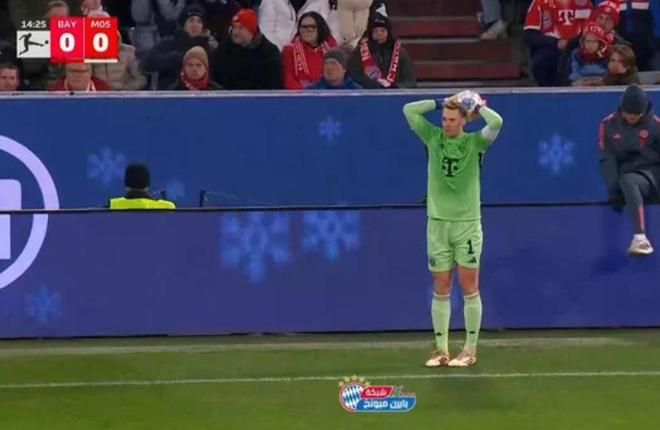 這才是主業(yè)，諾伊爾對(duì)陣美因茨的比賽中親自投擲界外球