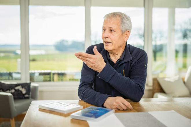 前門(mén)興和多特主帥法夫爾宣布退休，曾三度榮膺德甲最佳教練