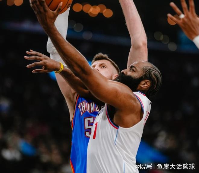 雷霆8連勝！哈登25+6獨(dú)木難支，亞歷山大30+12歷史第三，保羅0分