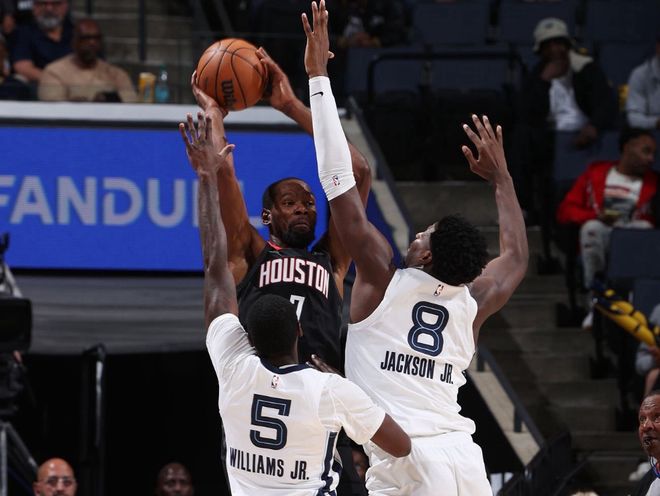 轰26分12板6助，砍23分16板10助！只拿360万底薪，你又打成了超巨...