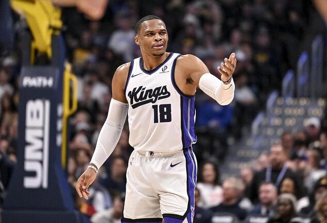 今夕是何年!仅1个月从无人问津到场均21+9+8,37岁继续书写传奇