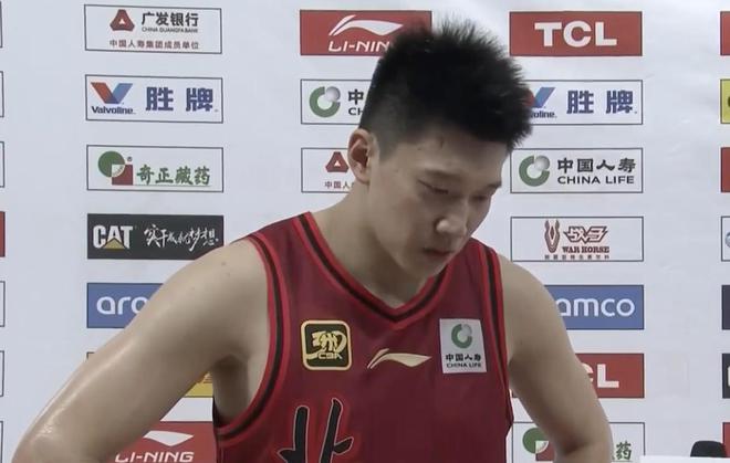 雷蒙：今天的勝利送給曾凡博，總決賽要打出北京男籃的精氣神