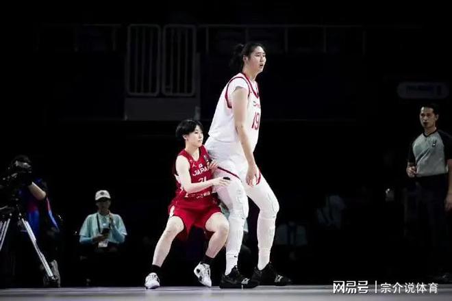 中国女篮9分狂胜日本，又收两大好消息，没有李梦也赢，日本服了