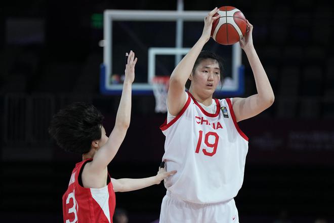 简直是大魔王？！张子宇出场时间最少9投8中降维打击砍16分！