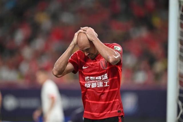 冲击足协杯决赛！蓉城轮换应对三线作战，密集赛程考验球队韧性