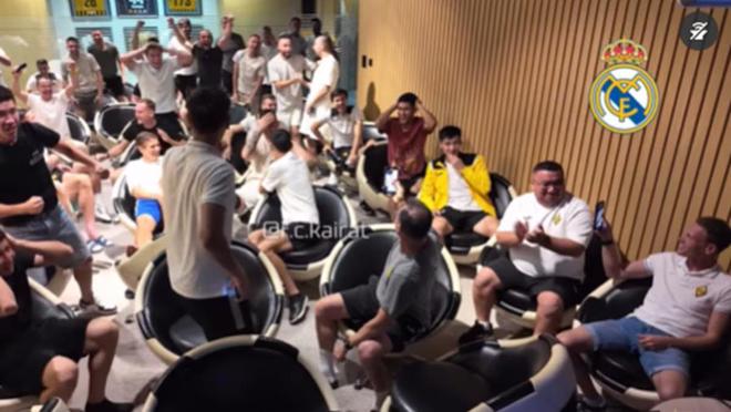 哈萨克斯坦球队凯拉特抽中皇马，更衣室陷入狂欢