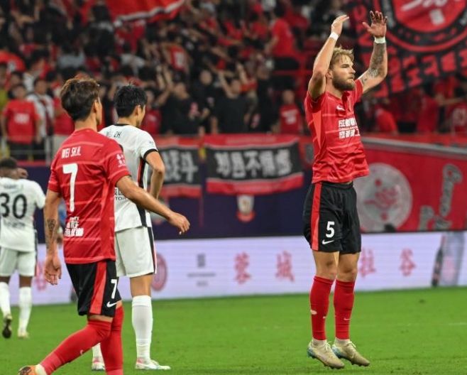 亚冠首轮蓉城、海港遇强手，中超已经白热化，亚冠还得咬咬牙