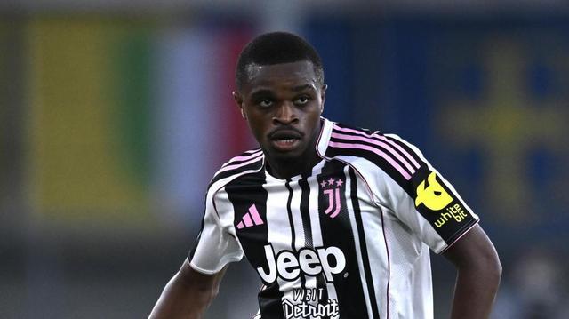 卡卢卢：对球队充满信心，在新主帅的率领下我们在不断进步