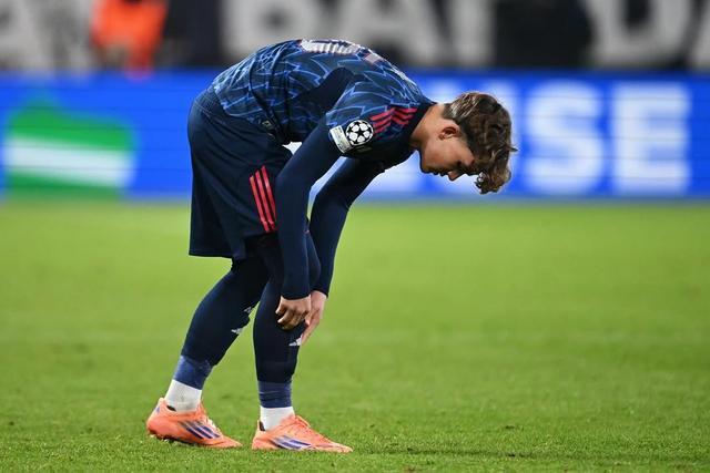 成为欧冠历史最年轻出场球员，道曼赛后晒图庆祝