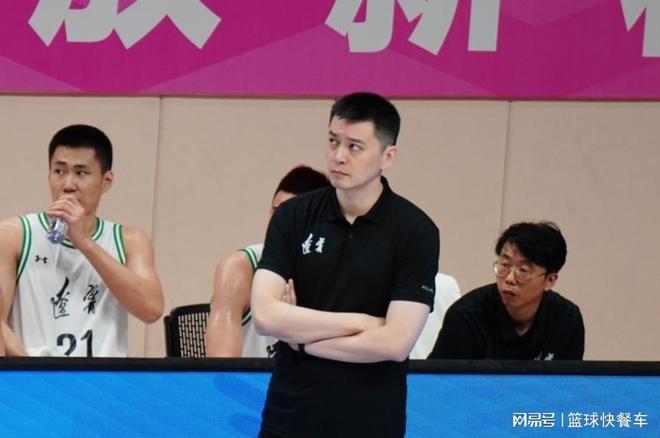 辽篮全运一天连败三场！杨鸣都输懵了吧：老中青三队全线溃败！
