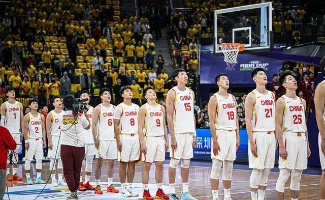 男篮世预赛12人大名单预测！三大核心满血回归，郭士强要打富裕仗