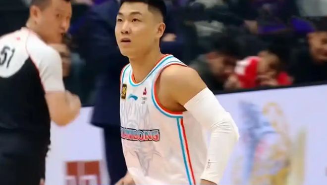 山东u22男篮13分大胜挺进决赛，三将合砍76分，外线三分显威力！