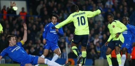 巴萨在斯坦福桥已经近20年不胜，期间战绩为2负2平