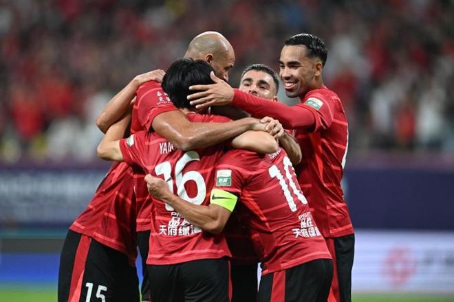 成都蓉城首发出炉！全主力出战，徐正源仅换1人，韦世豪首次先发