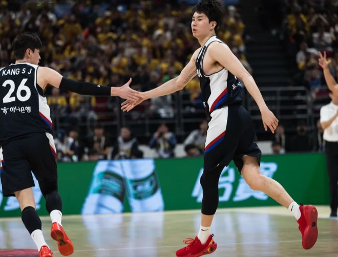 威胁！吕俊锡NCAA轰18分与李俊贤组韩国双高锋线 男篮如何应对？