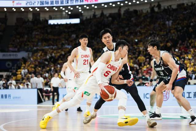 CCTV5直播，中国男篮背水一战，张镇麟PK李贤重 三大后卫需更坚决