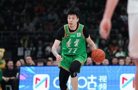 外线手感不佳,张镇麟三分5中0得到10分,正负值-26全场最低