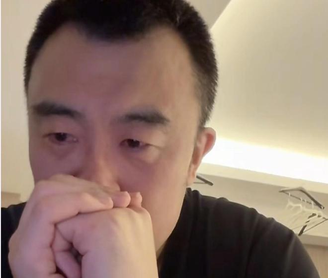韩德君赛后含泪直播:退役的事我想说,但要先跟球队沟通