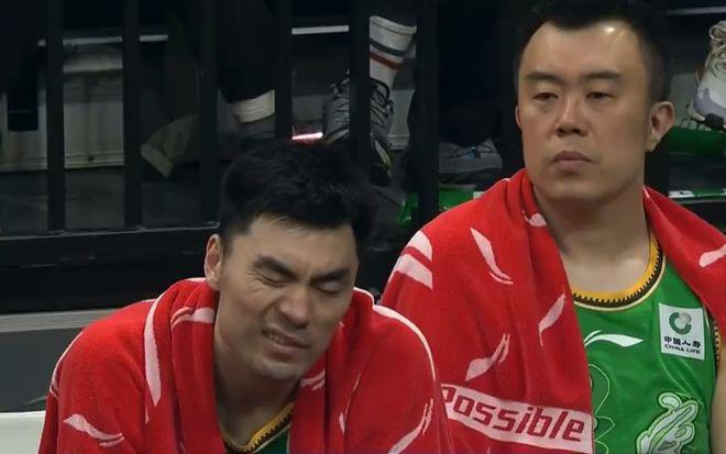 大韩在直播间哭了!还继续打球吗?他用22个字回应以后去向