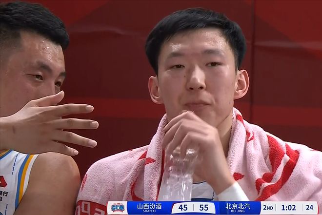 杨瀚森:常规赛独一档,季后赛堪比周琦,命中率飙升