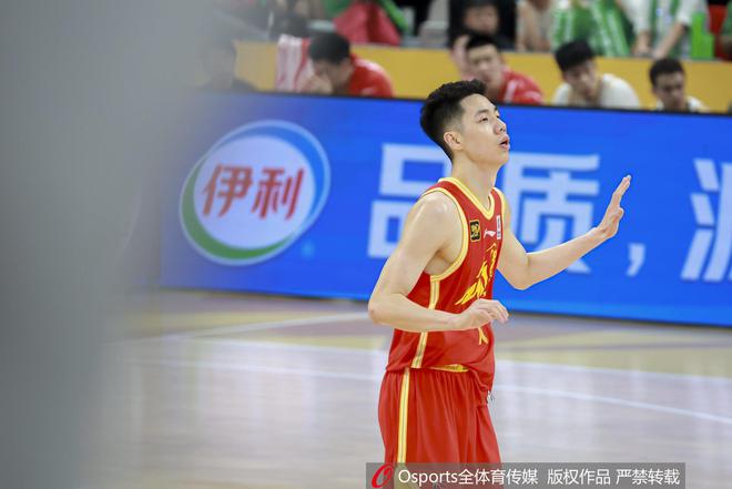 ☹犯规困扰!朱俊龙仅27分钟&林秉圣24分钟 二人都吃到5犯!