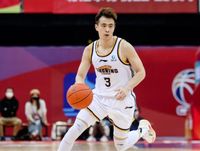 CBA今夏137人合同到期,赵继伟、王哲林等几人值得关注