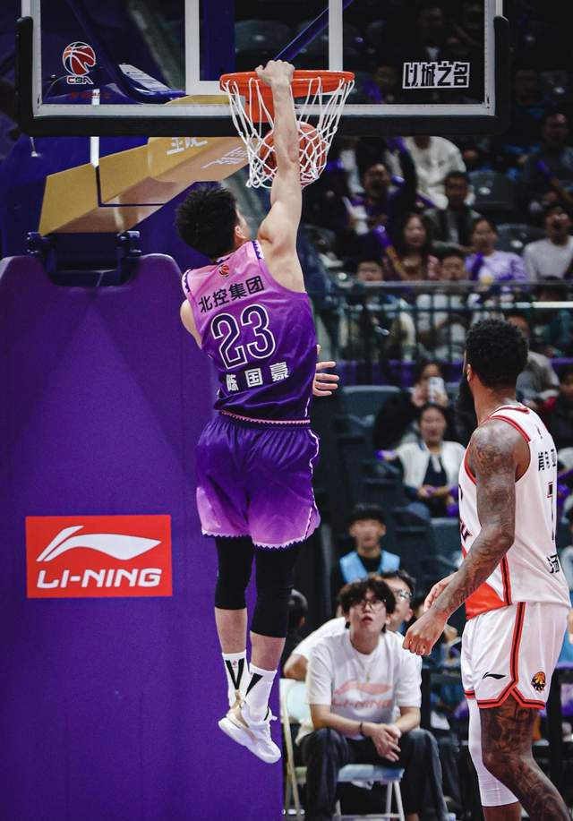 陈国豪合同到期引哄抢:遭5家俱乐部争夺,留北控没机会+被荒废