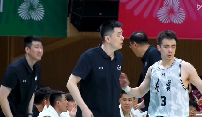 痛快!辽宁大胜四川,赵继伟22分,胡金秋空砍20+14,周琦被驱逐