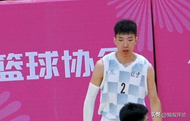 男籃“畸形”國手后衛!廖三寧2戰32中12惹爭議 3分線無威脅遭針對