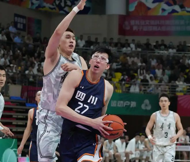 周琦合同后续!夺冠才能全额600万,到手310万,但四川阵容畸形!