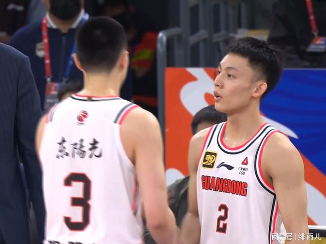 机会来了!广东三大主力被郭士强看中,男篮顶级中锋可能被交易?
