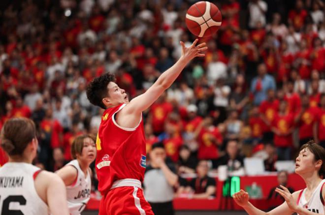 中国女篮9分完胜!2大问题仍未解决,张子宇上场14分钟轰18+6