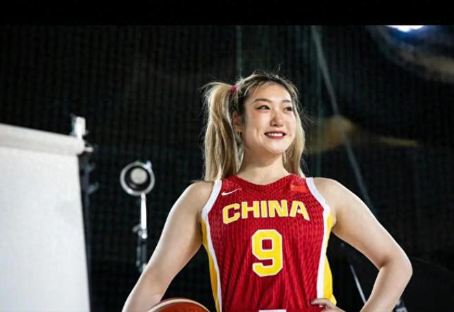 直到看到李梦的处境,才明白她不是被宫鲁鸣淘汰,真实原因太现实