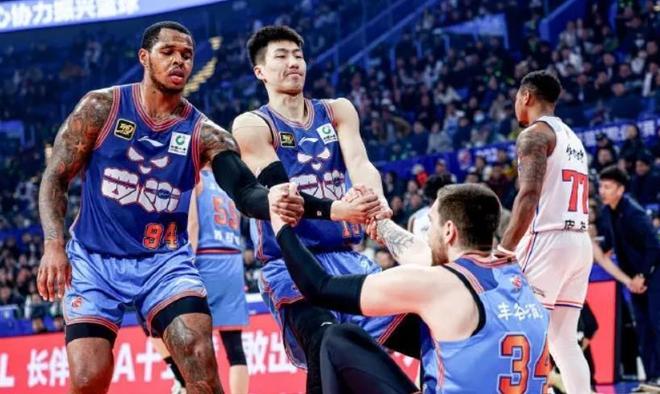 曝四川队欠薪严重，球员超市已开张，广东队捡漏前国青队长