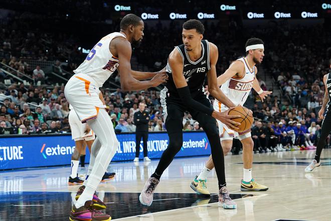 KD+文班?美记:杜兰特跟马刺互相有意 SA是他最想去的地方