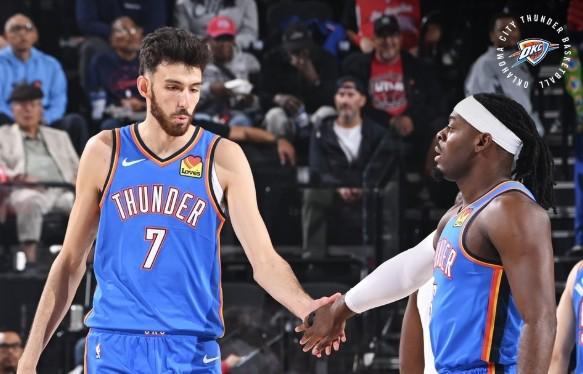 雷霆開賽8連勝創(chuàng)隊(duì)史紀(jì)錄，為15-16勇士后首次做到的衛(wèi)冕冠軍