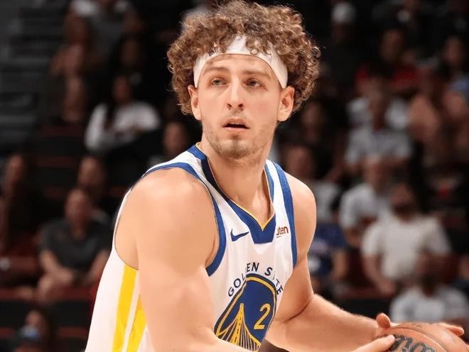 这到底培养了个啥?波杰打铁无组织,穆迪打铁无持球,上限太低了