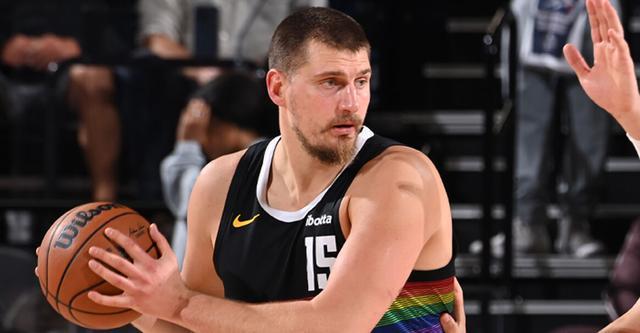 得分超快船五首發(fā)！約基奇爆砍55分追平賽季單場紀(jì)錄