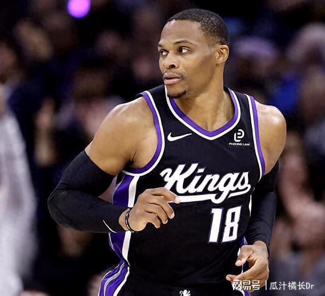 24+9卻被換下？340萬威少打爆場(chǎng)卻遭隊(duì)內(nèi)冷遇