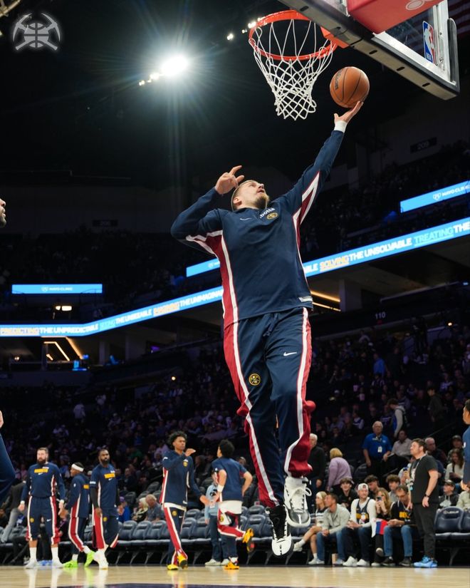 约基奇27+12+10率4人20+掘金擒森林狼7连胜,穆雷23+11华子26+8+6