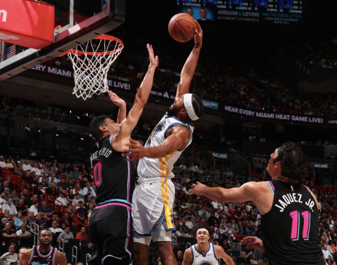 残阵勇士14分完败!替补3人上双成惊喜,快船旧将末节爆砍17分