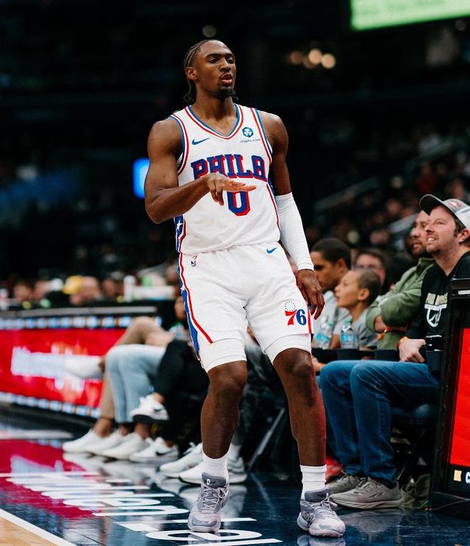 馬克西空砍31分，活塞四大主力缺戰(zhàn)，主場掀翻76人豪取9連勝