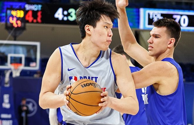 杨瀚森12分引热议!选秀专家称赞超过NCAA中锋 低位脚步获认可